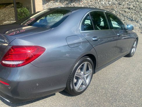 Used 2017 Mercedes-Benz E 300 4MATIC image 37