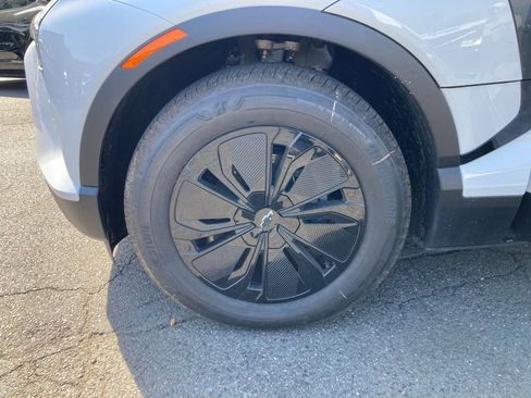 New 2026 Chevrolet Blazer EV LT image 25