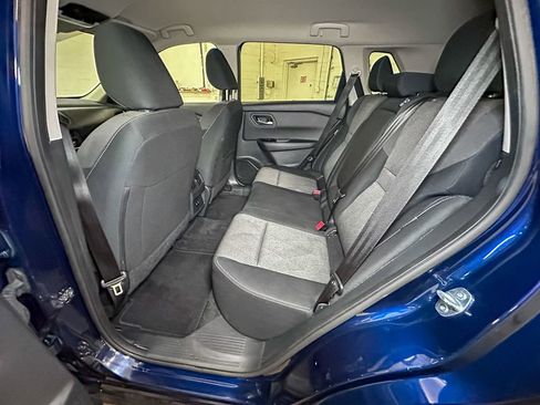 Used 2024 Nissan Rogue SV image 26