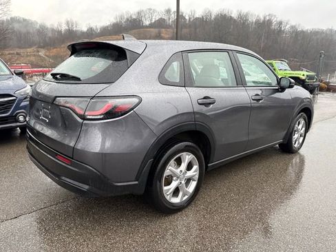 Used 2023 Honda HR-V LX image 5