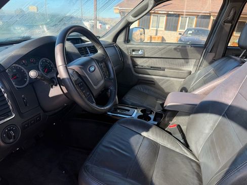 Used 2010 Ford Escape Limited image 10