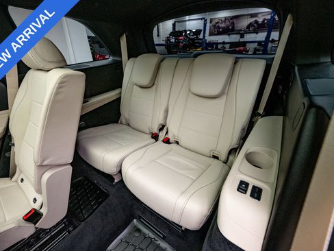 Used 2023 Mercedes-Benz GLS 450 4MATIC image 18