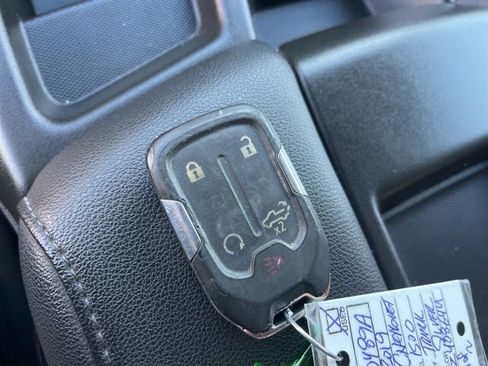 Used 2019 Chevrolet Silverado 1500 LT w/ Texas Edition image 28