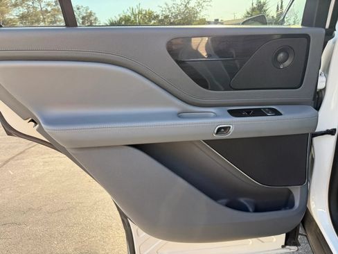 Used 2021 Lincoln Aviator Reserve w/ Elements Package Plus RWD image 15