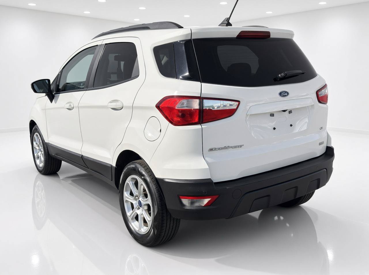 Used 2019 Ford EcoSport SE w/ SE Convenience Package FWD image 3