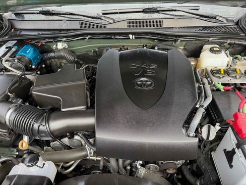 Used 2022 Toyota Tacoma TRD Off-Road image 31