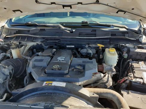 Used 2015 RAM 5500 Tradesman w/ Power & Remote Entry Group image 14