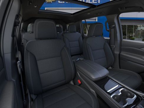 New 2026 Chevrolet Traverse LT w/ Sun and Wheel Package FWD image 17