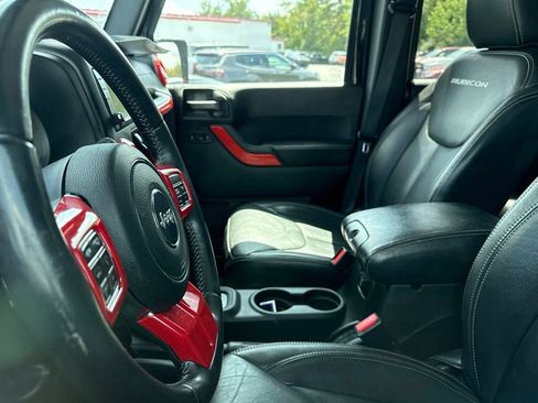 Used 2016 Jeep Wrangler Unlimited Rubicon AWD/4WD image 15