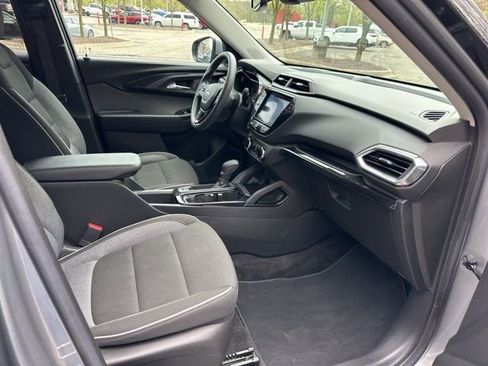 Used 2023 Chevrolet TrailBlazer LT w/ Convenience Package AWD/4WD image 30