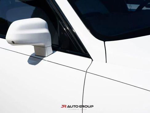 Used 2020 Rolls-Royce Cullinan Black Badge image 9