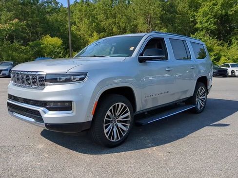New 2023 Jeep Grand Wagoneer Series III image 8