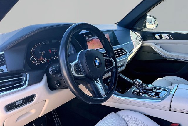 Used 2021 BMW X5 sDrive40i w/ M Sport Package RWD image 11