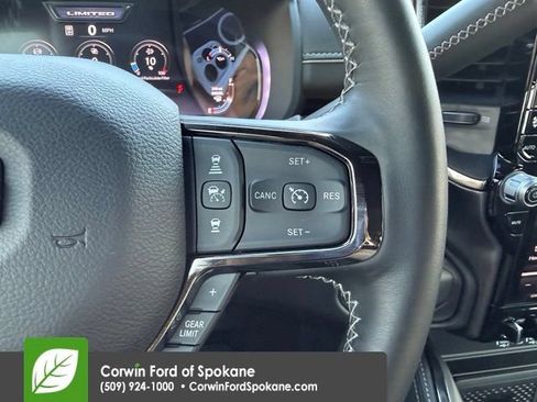 Used 2025 RAM 2500 Limited AWD/4WD image 25