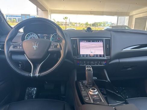 Certified 2022 Maserati Levante Modena image 13