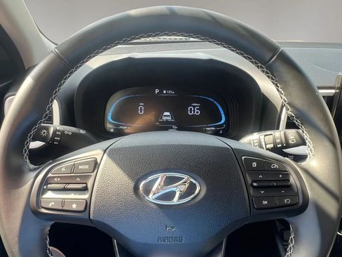 Used 2026 Hyundai Venue SEL FWD image 19