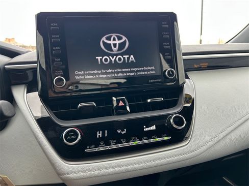 Used 2022 Toyota Corolla SE image 29