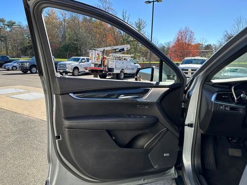 Used 2025 Cadillac XT5 Premium Luxury image 27