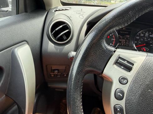 Used 2013 Nissan Rogue SL AWD/4WD image 10