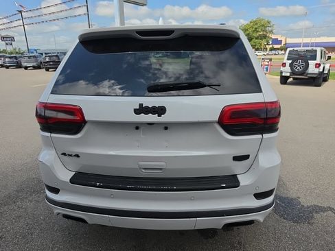 Used 2020 Jeep Grand Cherokee Summit AWD/4WD image 4