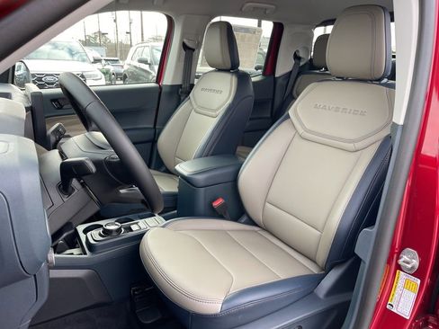 New 2025 Ford Maverick Lariat image 16