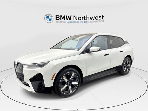Used 2024 BMW iX xDrive50 w/ Sport Package AWD/4WD image 1