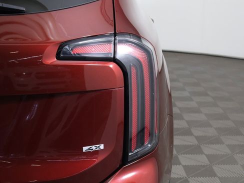 Used 2023 Kia Telluride EX X-Line image 19
