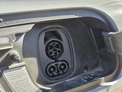 Certified 2024 Audi Q4 e-tron Prestige w/ Black Optic Plus Package image 12