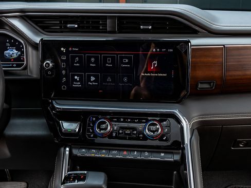 Used 2024 GMC Sierra 1500 Denali Ultimate AWD/4WD image 24