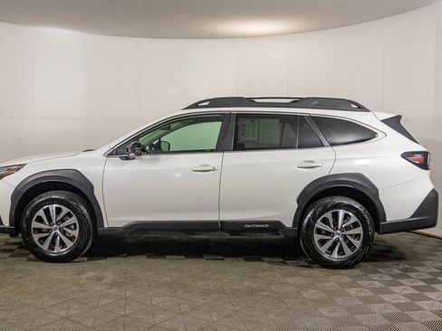 Used 2025 Subaru Outback Premium w/ Popular Package #1A image 13