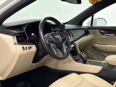 Used 2019 Cadillac XT5 Luxury image 15