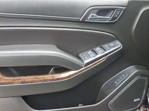 Used 2018 Chevrolet Tahoe LT image 15