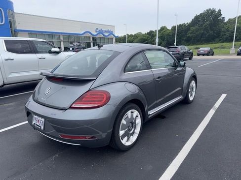 Used 2019 Volkswagen Beetle 2.0T Final Edition SEL FWD image 4