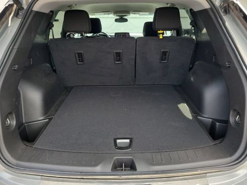 Used 2023 Chevrolet Blazer LT w/ Convenience Package FWD image 16