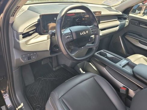Used 2026 Kia EV9 Light RWD image 9
