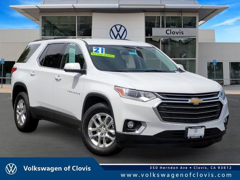 Used 2021 Chevrolet Traverse LT FWD image 1