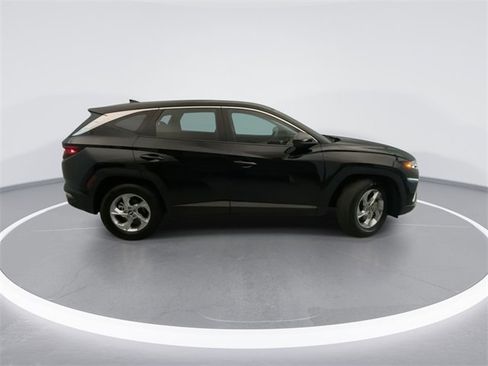 Used 2024 Hyundai Tucson SE image 5