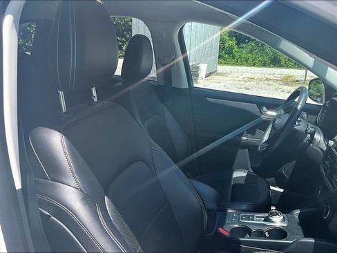 Used 2022 Ford Escape SEL w/ Technology Package AWD/4WD image 7