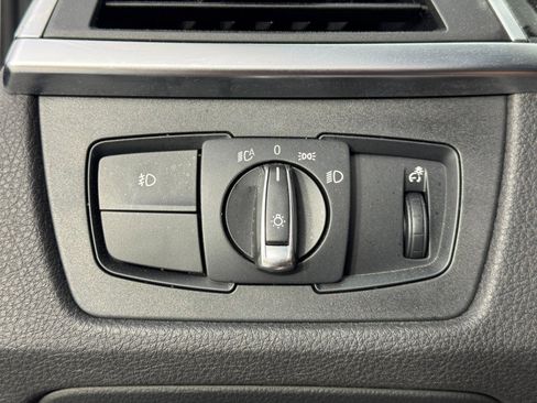 Used 2017 BMW 330e image 17