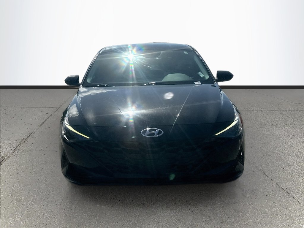 Used 2023 Hyundai Elantra SEL w/ Convenience Package FWD image 2