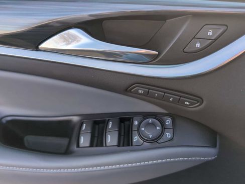 Used 2018 Buick Enclave Premium w/ LPO, Hit The Road Package image 23