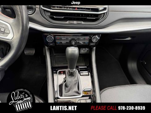 Certified 2022 Jeep Compass Limited w/ (RED) Package image 9