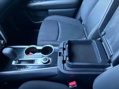 Used 2020 Nissan Pathfinder S image 21