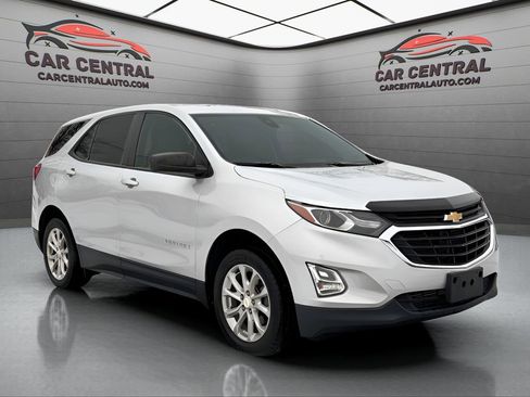 Used 2020 Chevrolet Equinox LS w/ LS Convenience Package image 7