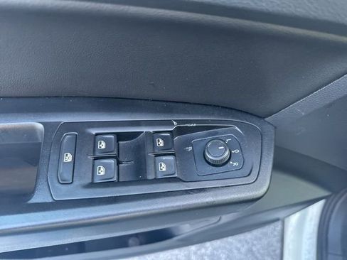Used 2020 Volkswagen Atlas Cross Sport SE w/ Panoramic Sunroof Package AWD/4WD image 13
