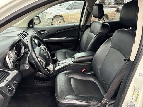 Certified 2019 Dodge Journey GT image 13