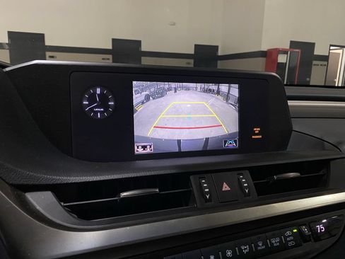 Used 2019 Lexus ES 350 F Sport w/ Accessory Package 2 FWD image 6