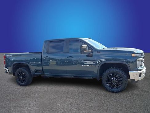 Used 2025 Chevrolet Silverado 2500 LT w/ All Star Edition AWD/4WD image 4