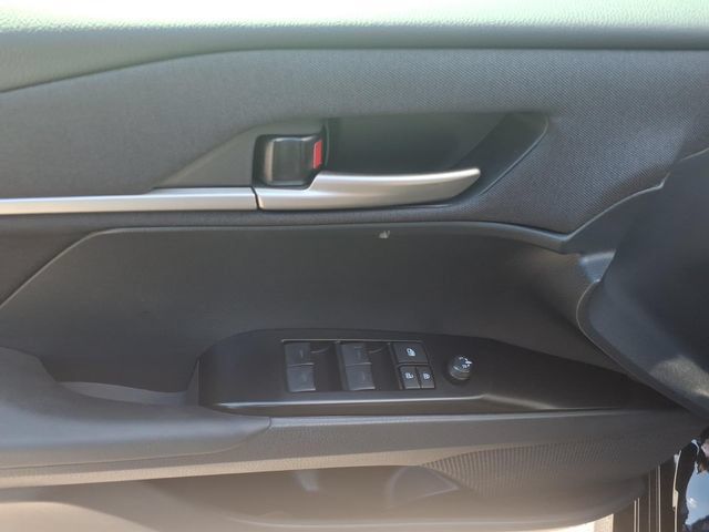 Used 2025 Toyota Camry LE w/ Convenience Package FWD image 6