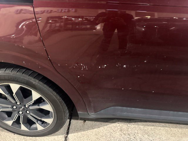 Certified 2024 Kia Carnival EX FWD image 6
